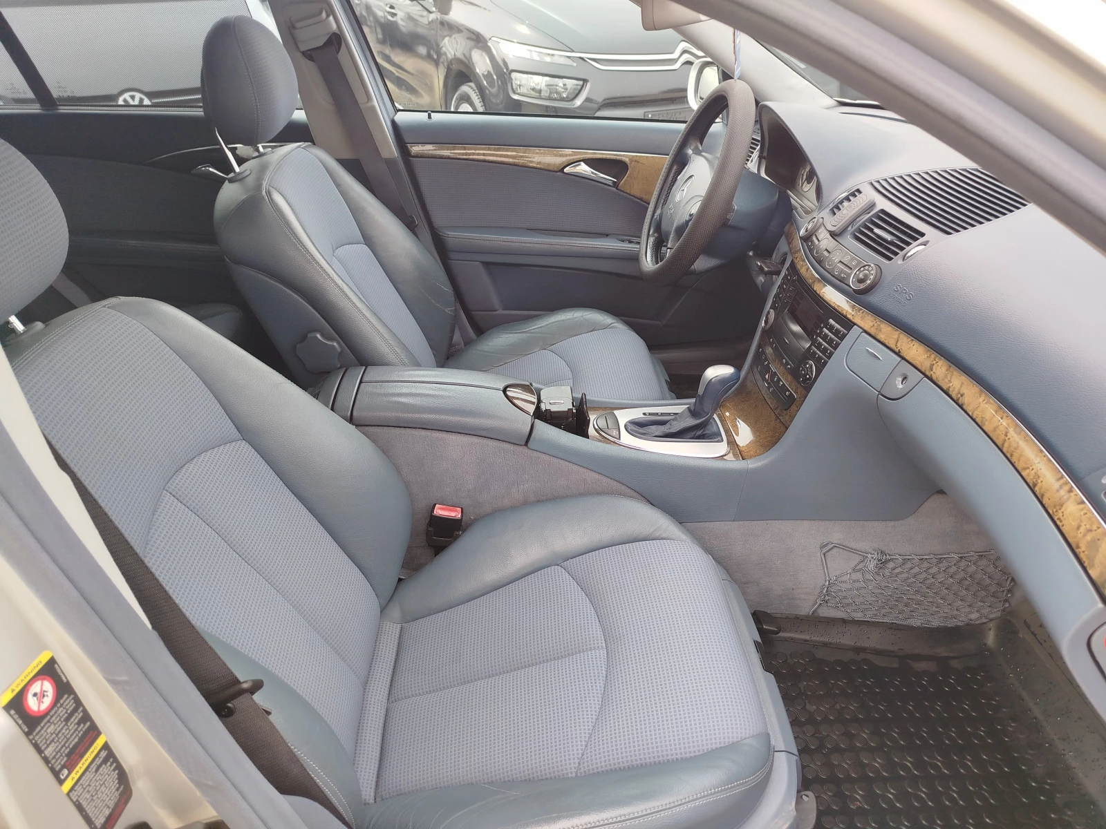 Mercedes-Benz E 220 220cdi-Автоматик, снимка 12 - Автомобили и джипове - 54000032