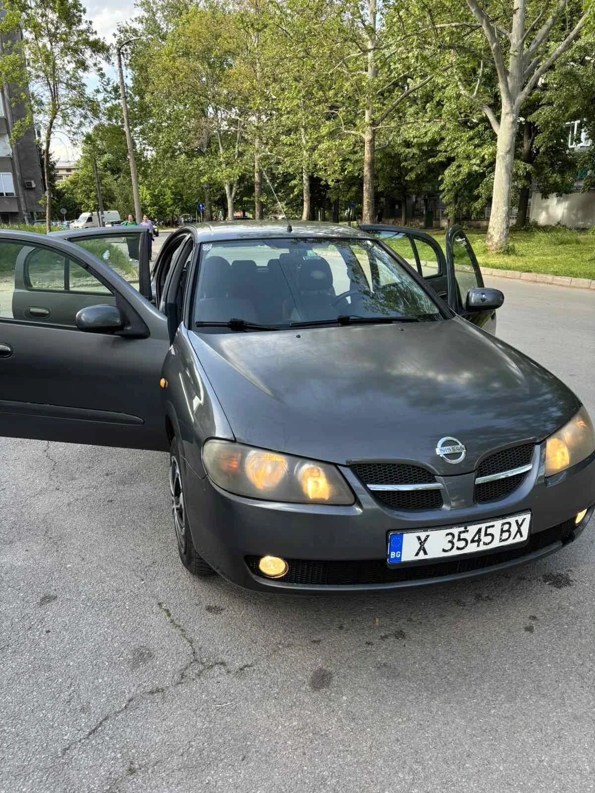 Nissan Almera 1.5 dci, снимка 8 - Автомобили и джипове - 54571836
