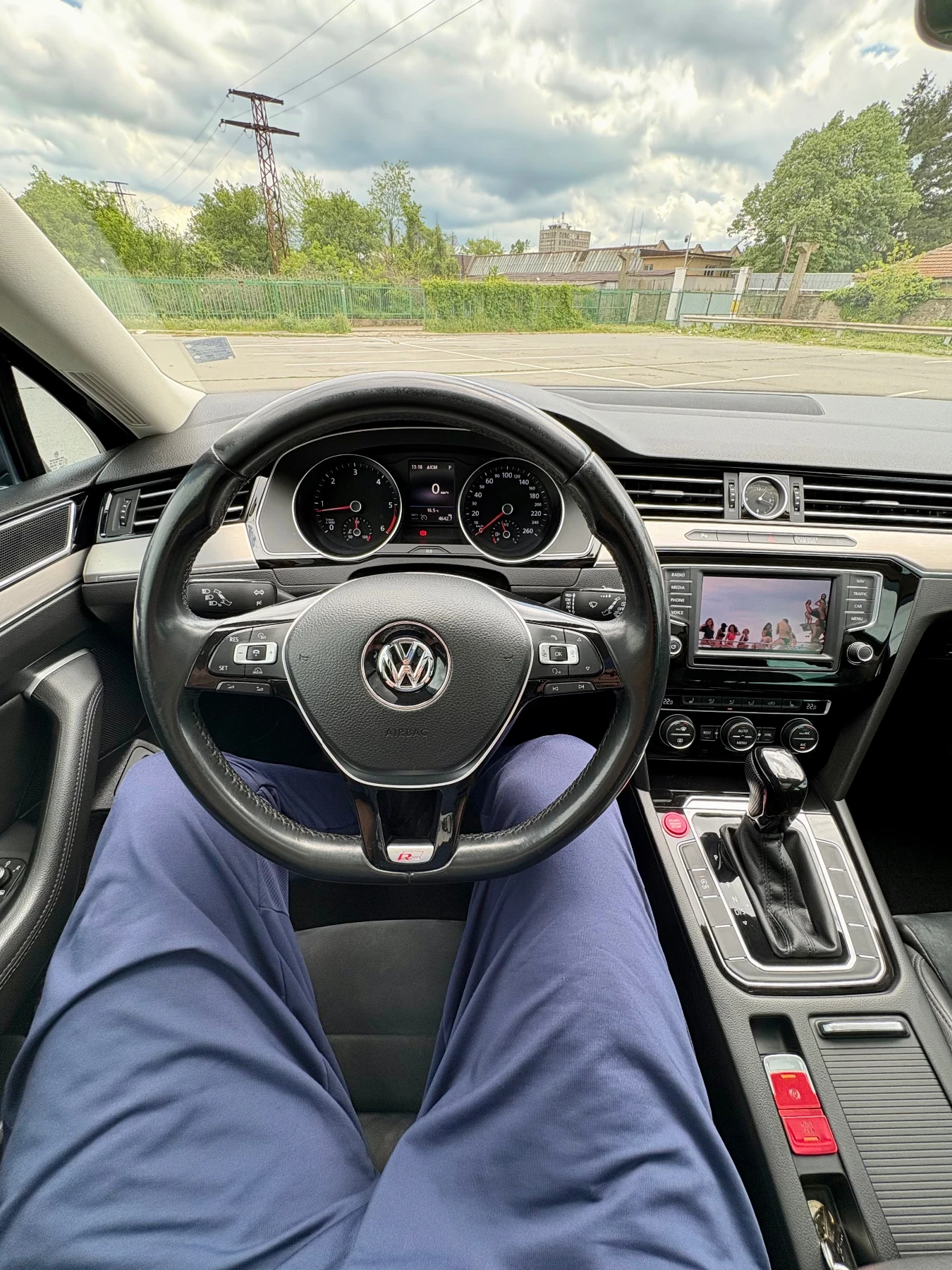 VW Passat Panorama, Full led, Apple car play , снимка 15 - Автомобили и джипове - 54584440