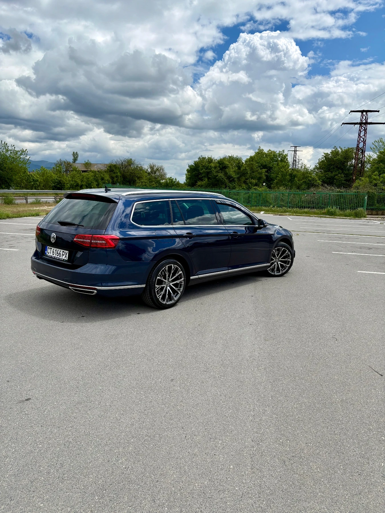 VW Passat Panorama, Full led, Apple car play , снимка 4 - Автомобили и джипове - 54584440