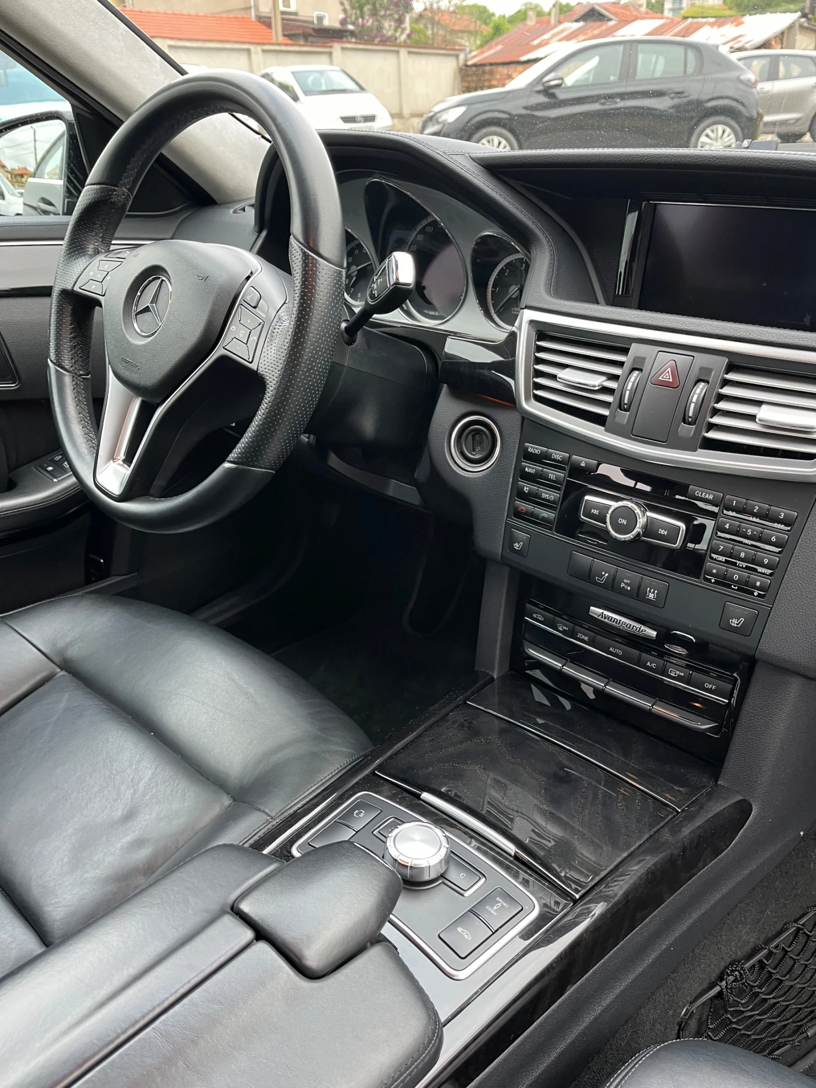 Mercedes-Benz E 350, снимка 10 - Автомобили и джипове - 54916448