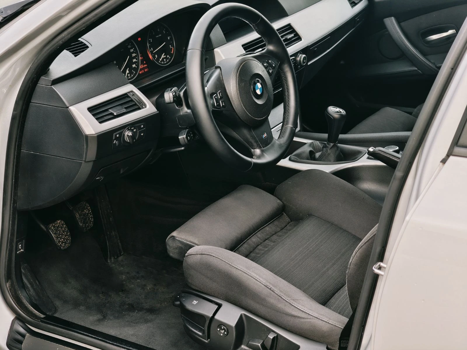 BMW 530 i-xDrive-HeadUp/SoftClose, снимка 9 - Автомобили и джипове - 55034941
