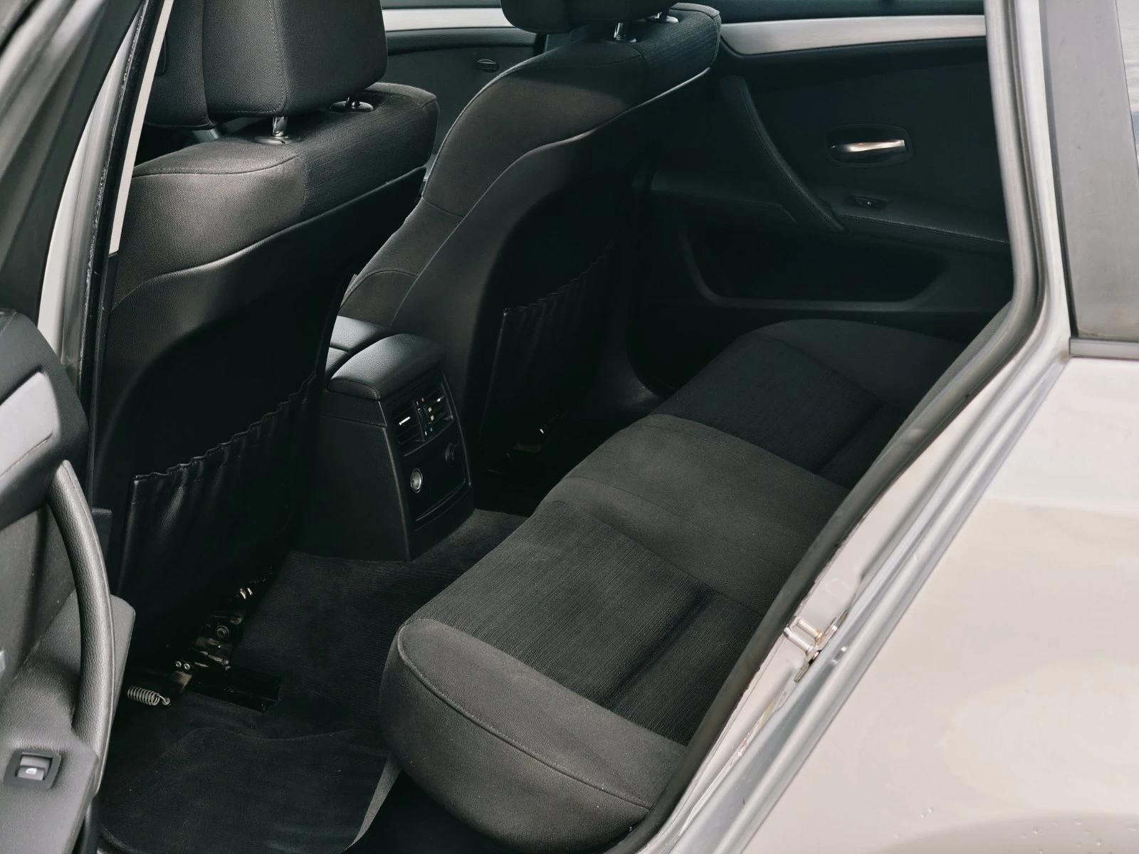 BMW 530 i-xDrive-HeadUp/SoftClose, снимка 11 - Автомобили и джипове - 55034941