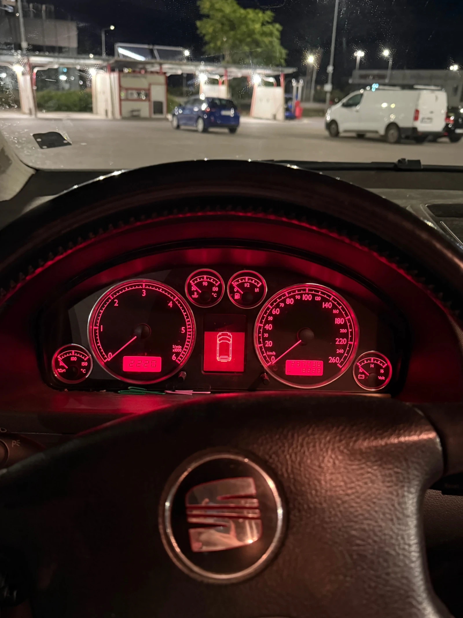 Seat Alhambra, снимка 10 - Автомобили и джипове - 55228032