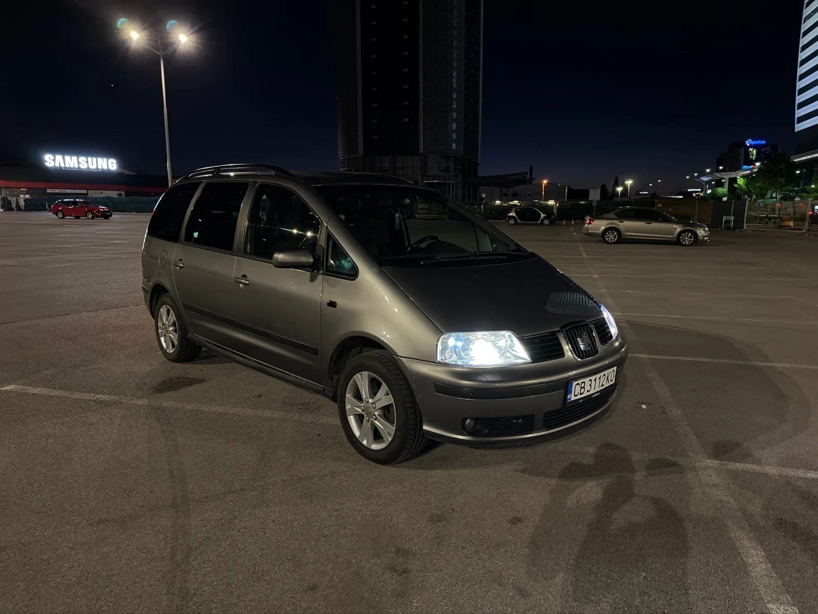 Seat Alhambra, снимка 15 - Автомобили и джипове - 55228032