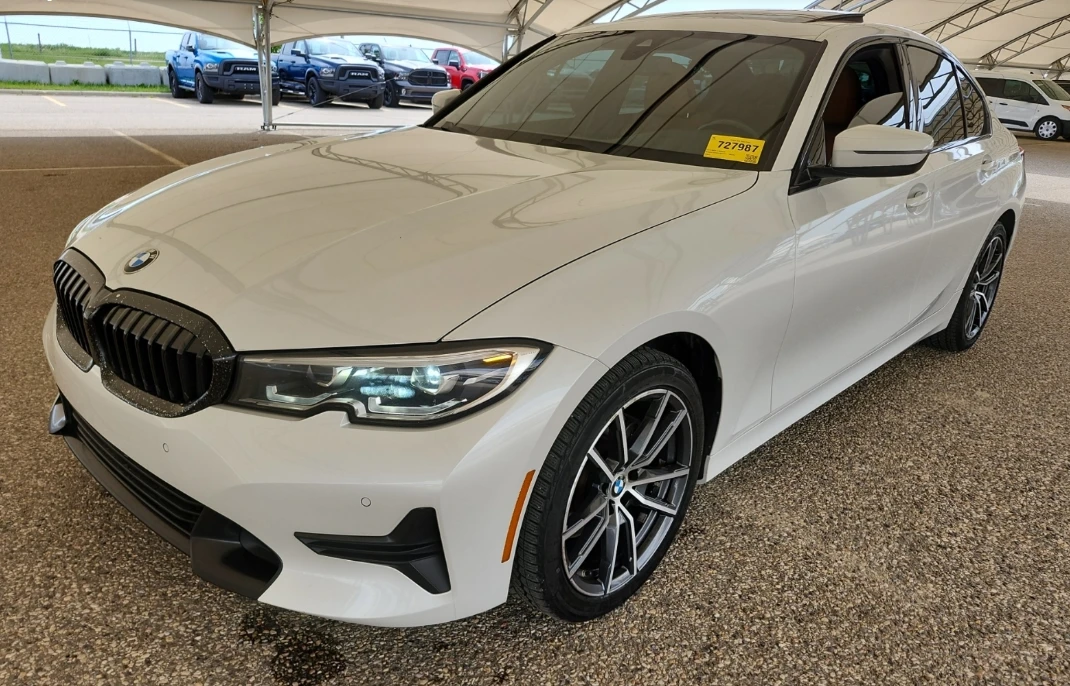 BMW 330 * XDrive* Подгрев* Шибидах* Back Cam* Blind Spot* 