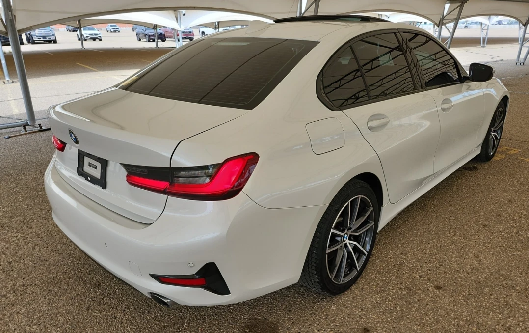 BMW 330 * XDrive* Подгрев* Шибидах* Back Cam* Blind Spot* , снимка 3 - Автомобили и джипове - 55407053