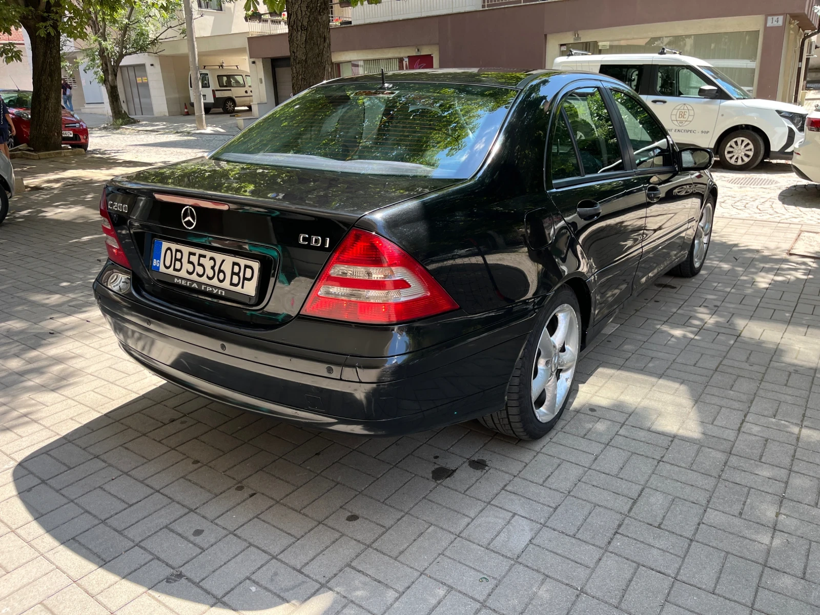 Mercedes-Benz C 200, снимка 4 - Автомобили и джипове - 55445614