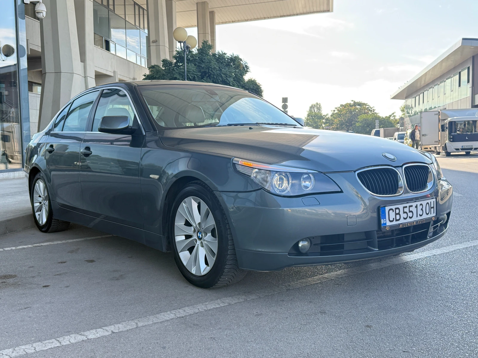 BMW 530 D 6 МЕСЕЦА ГАРАНЦИЯ/218к.с. Ксенон/Кожа, снимка 7 - Автомобили и джипове - 56128715