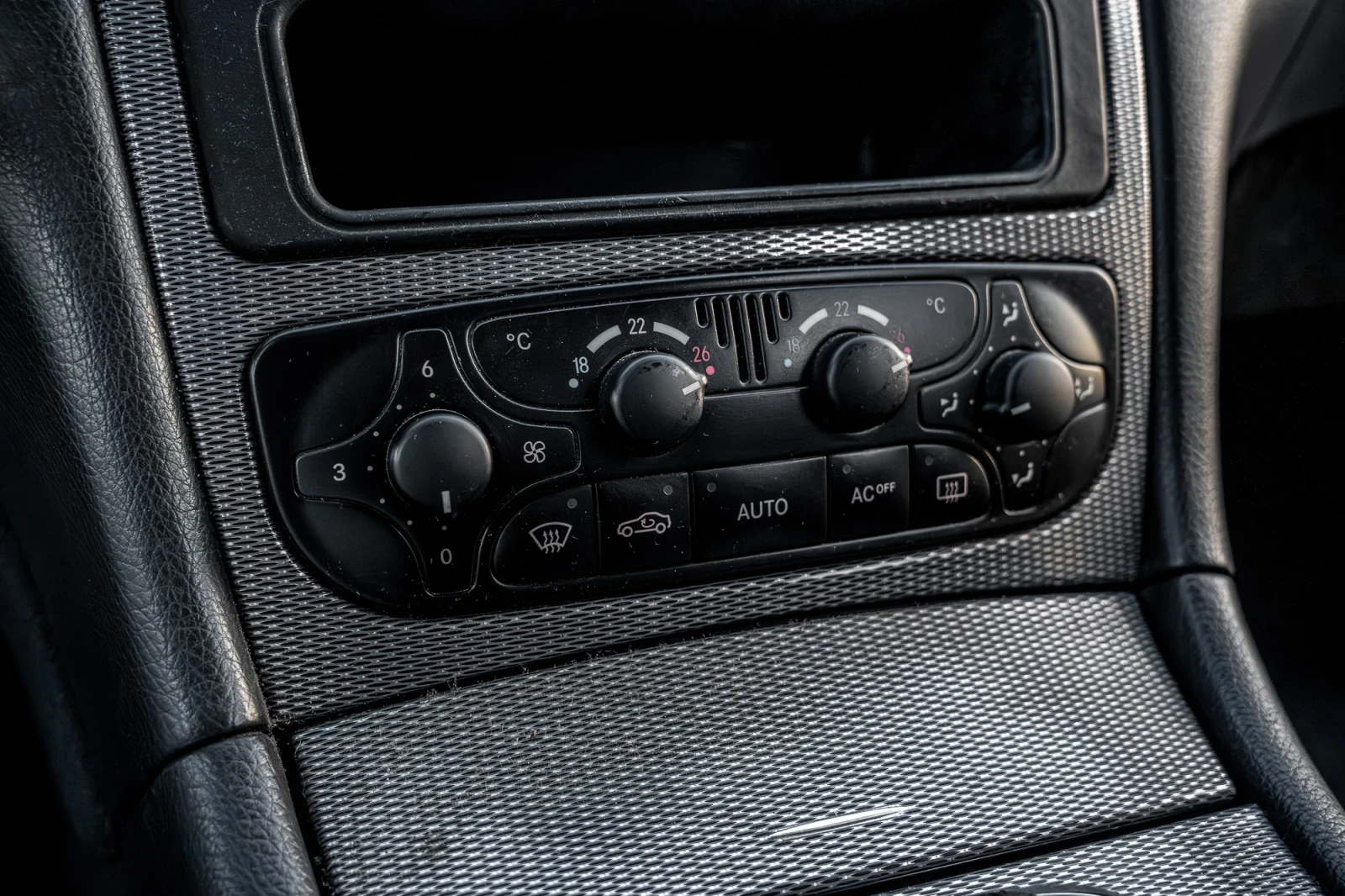 Mercedes-Benz CLK, снимка 10 - Автомобили и джипове - 56250253