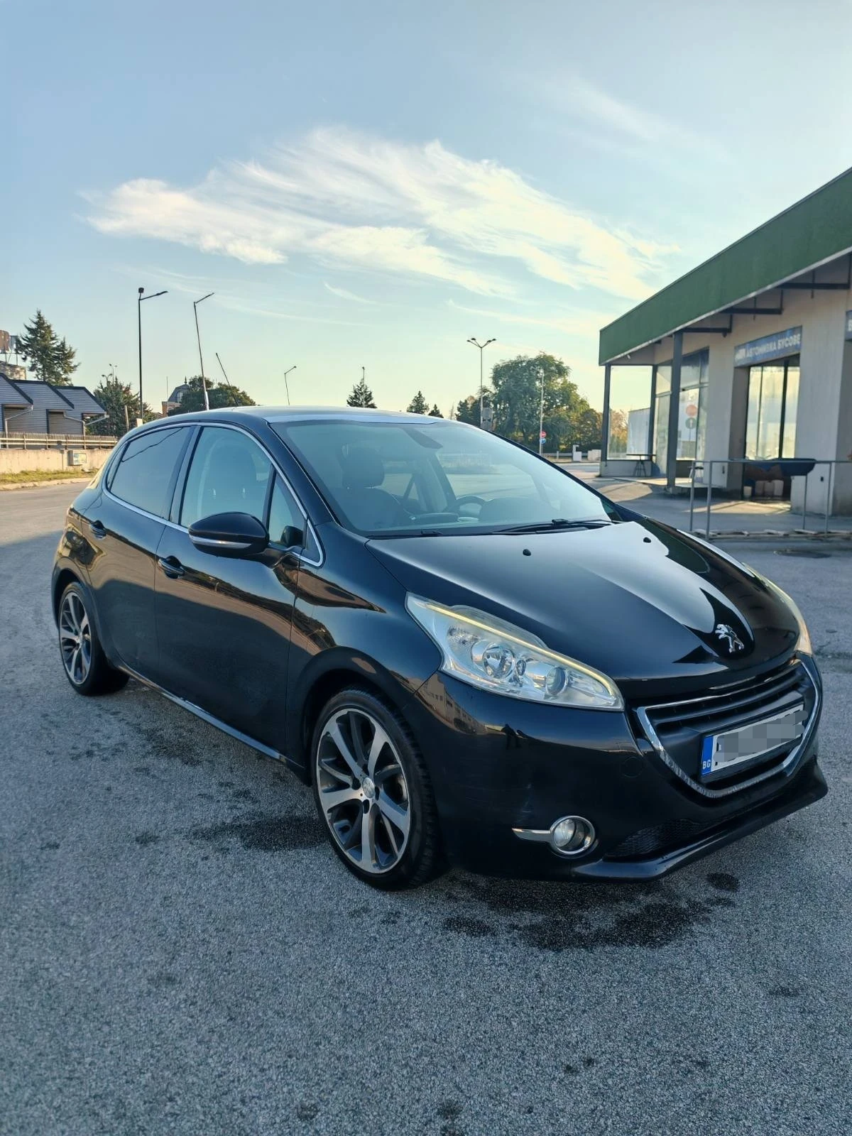 Peugeot 208 1.6 , снимка 2 - Автомобили и джипове - 56550376