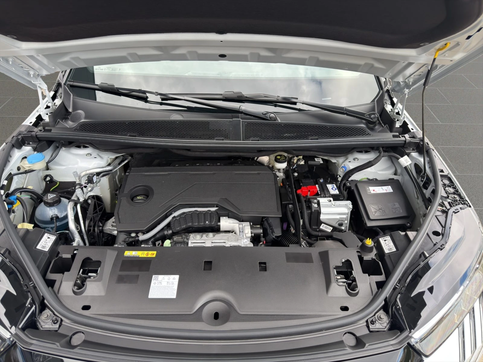 Peugeot 5008 GT EXCLUSIVE HYBRID 145 48V ������ �������� | Mobile.bg � ����������� 14