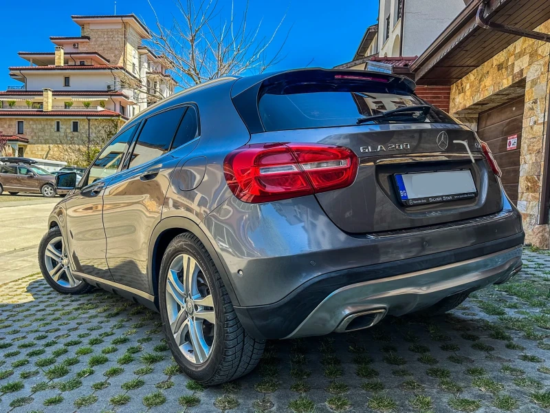 Mercedes-Benz GLA 200 Full, LED, F1, Dist, снимка 2 - Автомобили и джипове - 52540722