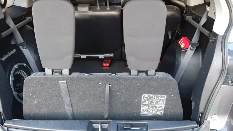 Mitsubishi Outlander, снимка 13 - Автомобили и джипове - 53010490