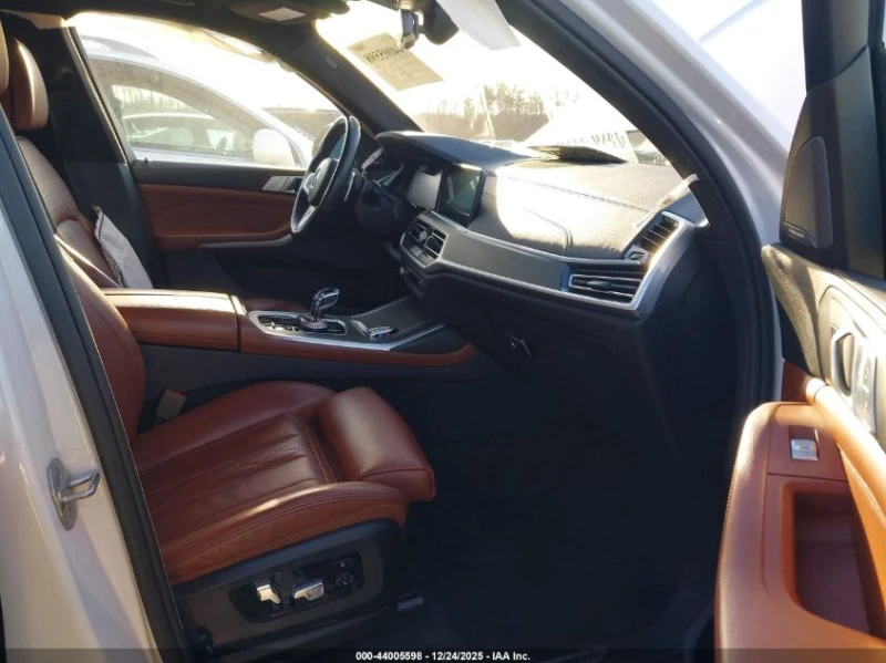 BMW X7 4.4l M50I, снимка 5 - Автомобили и джипове - 53374854