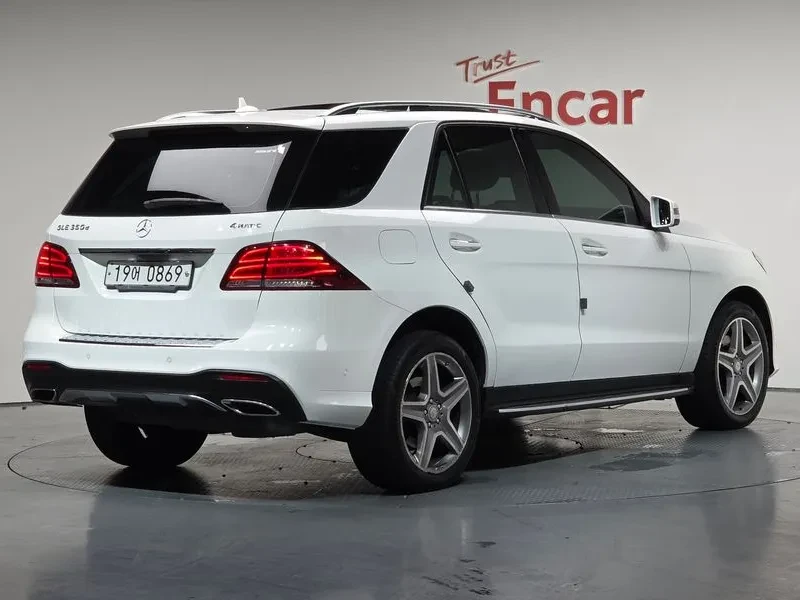 Mercedes-Benz GLE 350 d 4MATIC - изображение 2