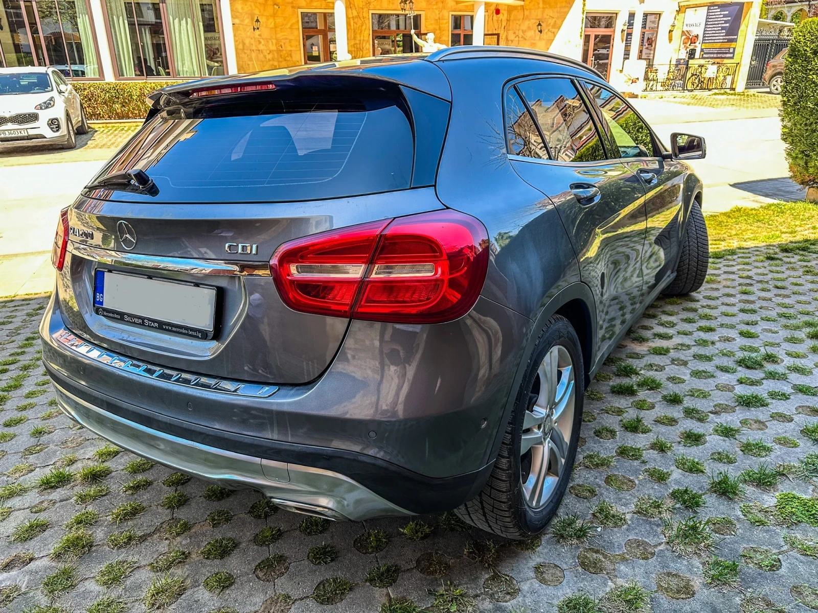 Mercedes-Benz GLA 200 Full, LED, F1, Dist - изображение 3
