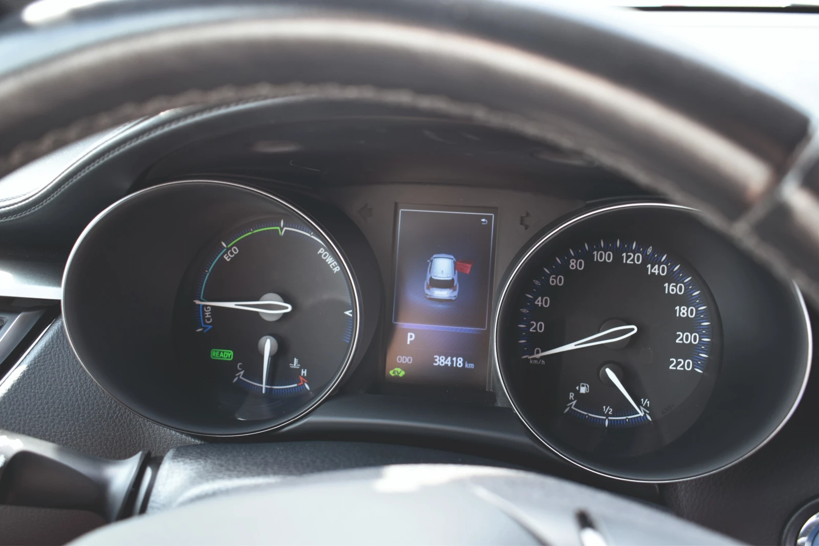 Toyota C-HR Hybrid/Benzin Първи собственик, като нова - изображение 9