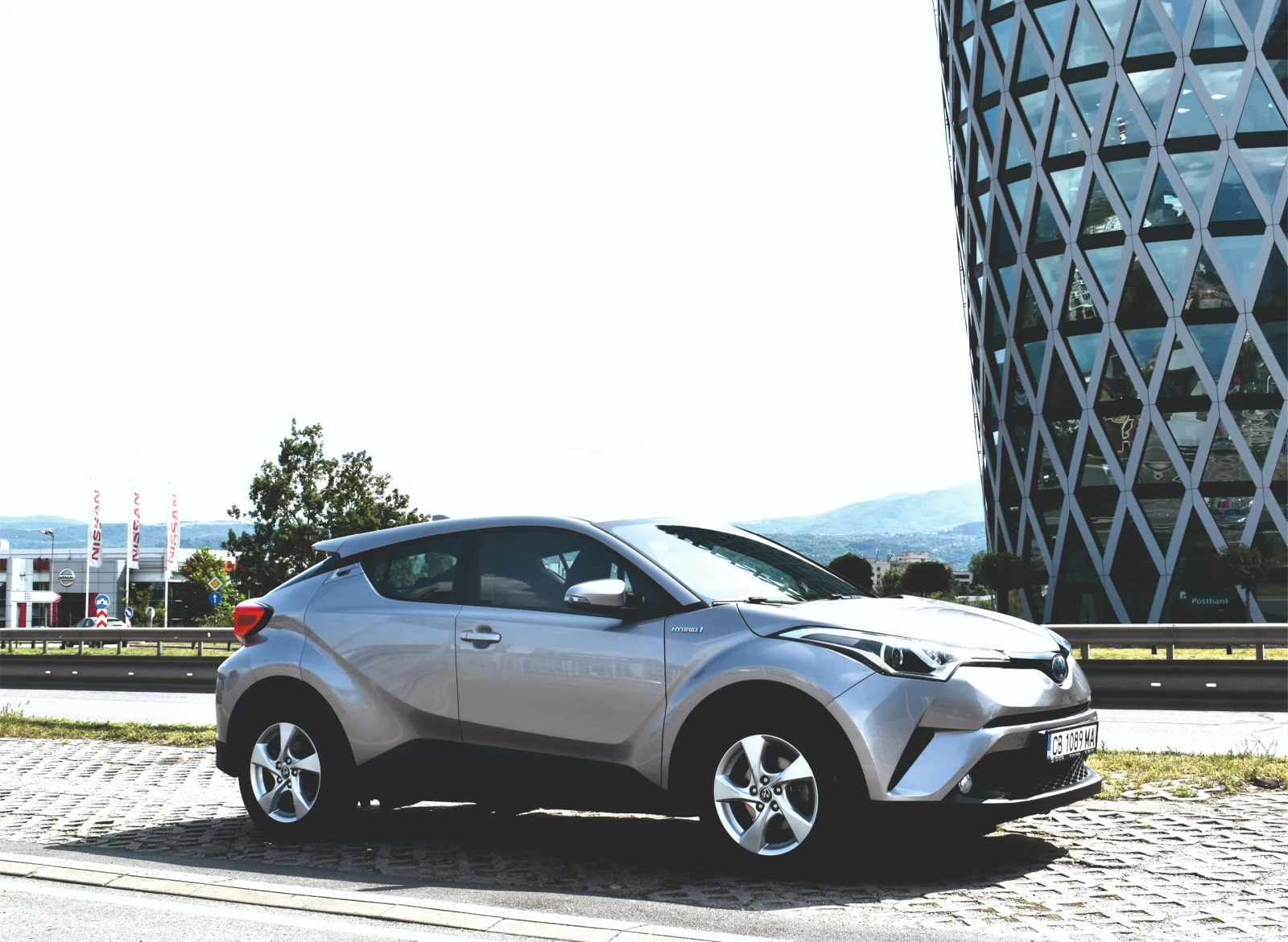 Toyota C-HR Hybrid/Benzin Първи собственик, като нова - изображение 5