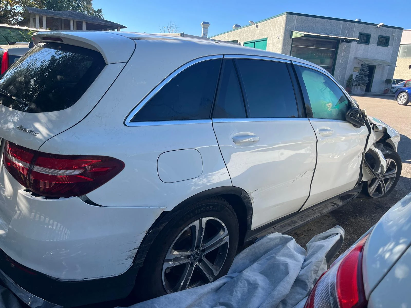 Mercedes-Benz GLC 2.0D 4 MATIK AVTOMATIK - изображение 8