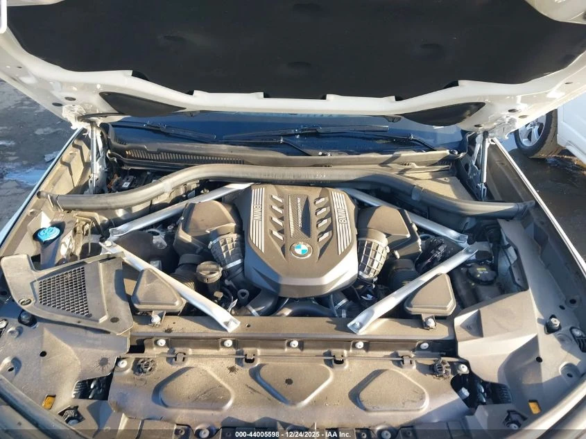 BMW X7 4.4l M50I - изображение 10