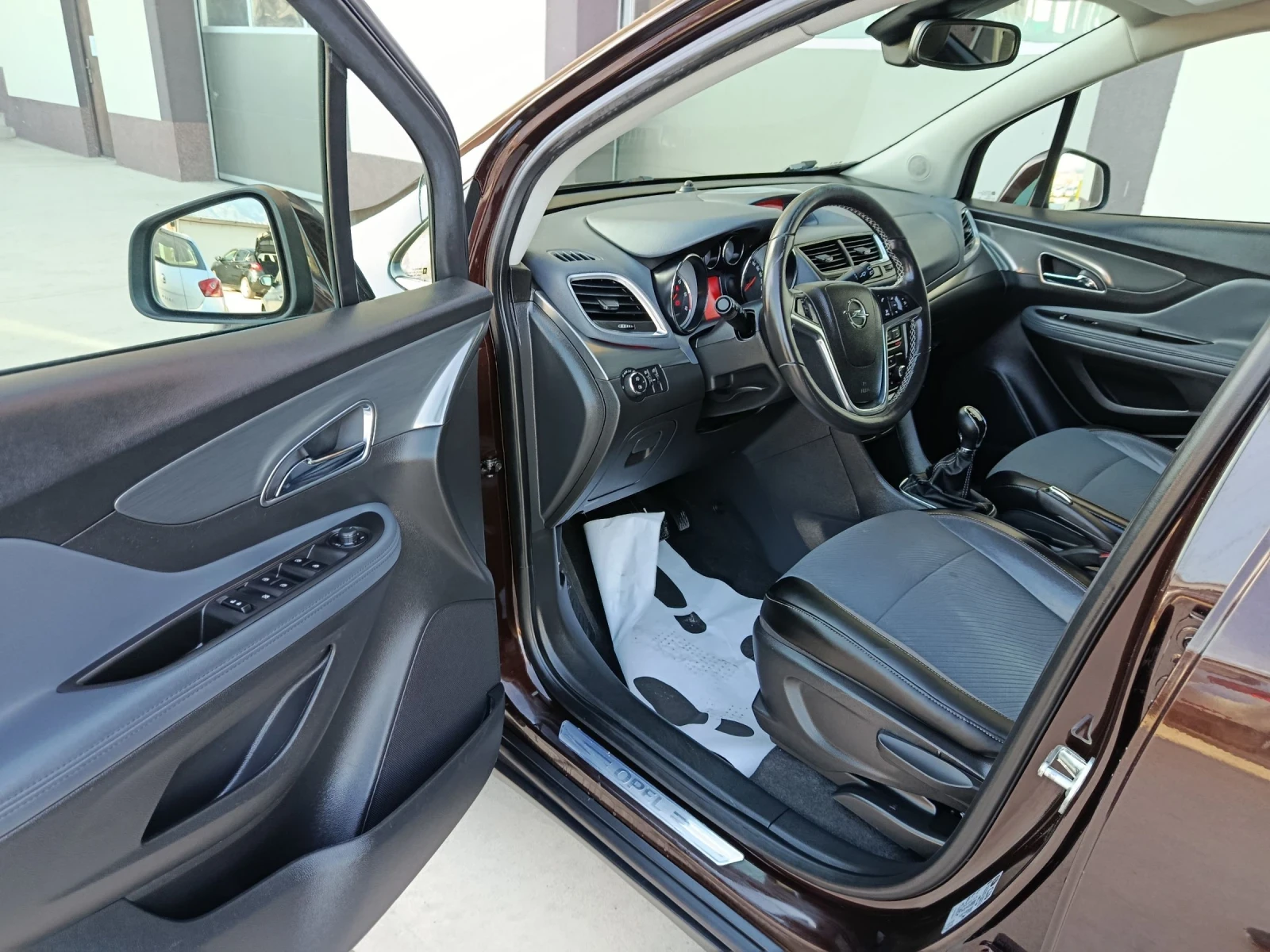 Opel Mokka 1.7CDTI 4x4 COSMO 131кс., снимка 8 - Автомобили и джипове - 53785040