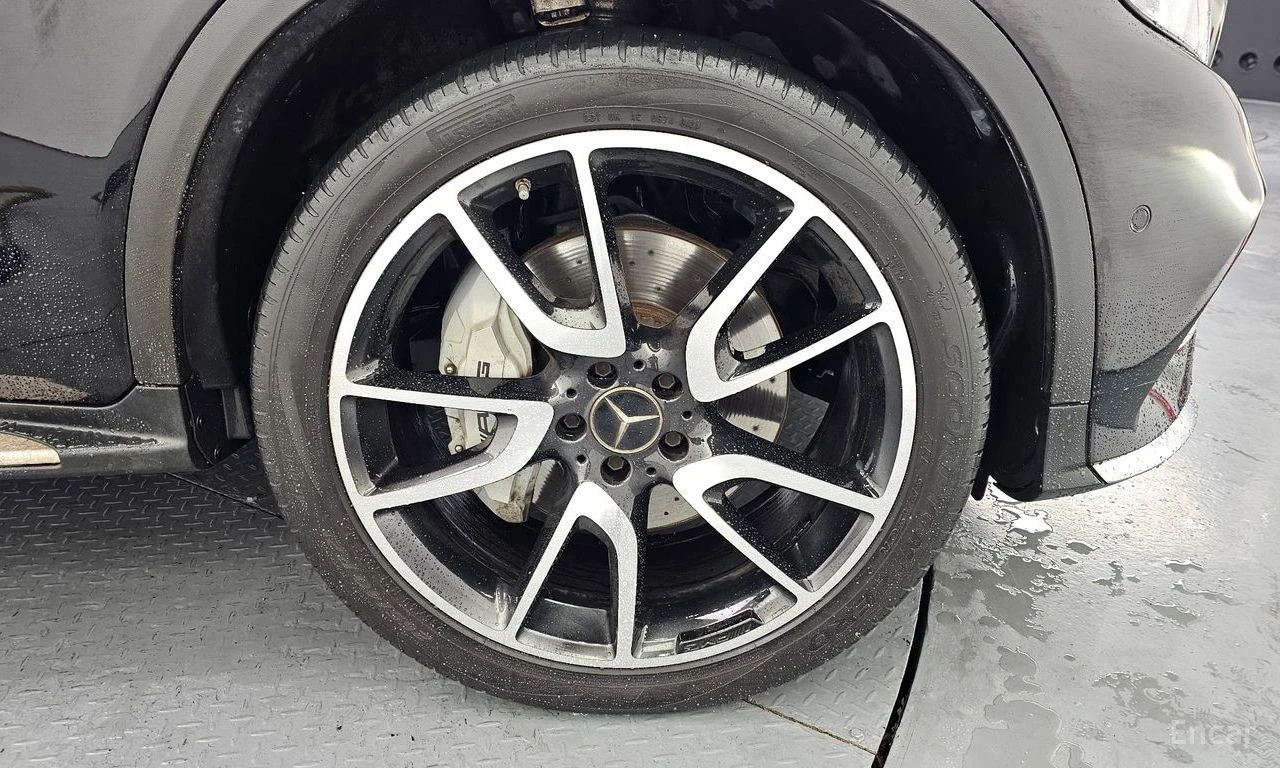 Mercedes-Benz GLC 43 AMG 4MATIC Coupe* BURMESTER* HEAD-UP* 360 CAM* CARBON , снимка 6 - Автомобили и джипове - 54713008
