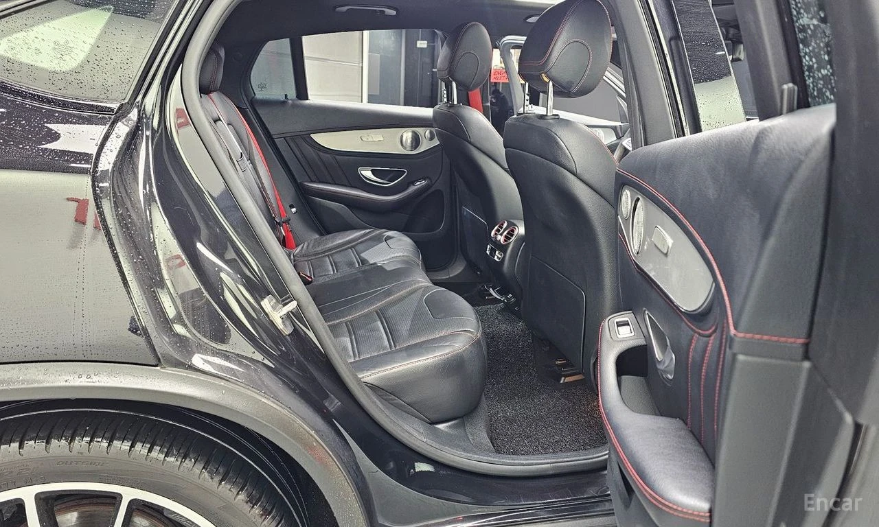 Mercedes-Benz GLC 43 AMG 4MATIC Coupe* BURMESTER* HEAD-UP* 360 CAM* CARBON , снимка 16 - Автомобили и джипове - 54713008