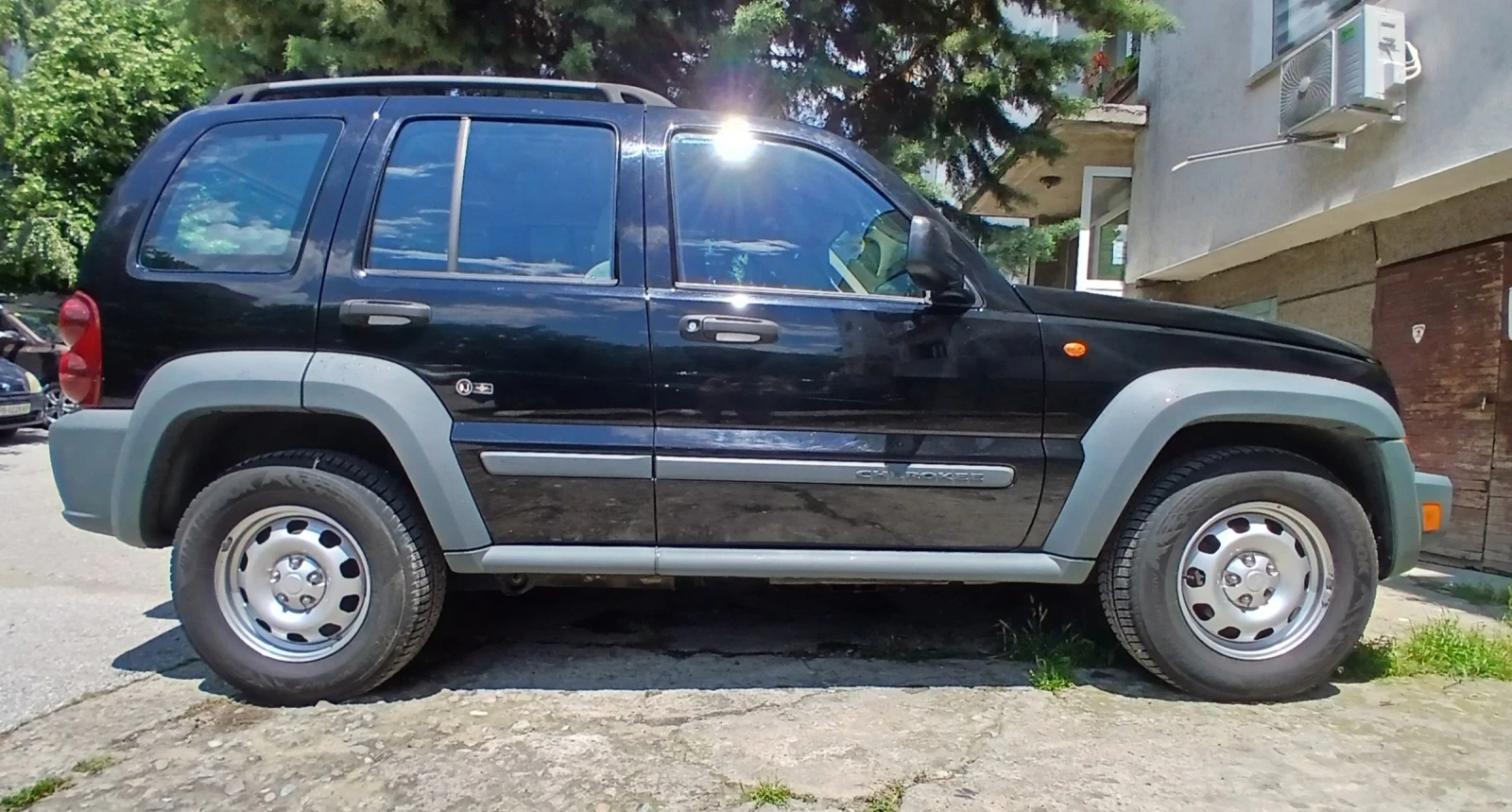 Jeep Cherokee, снимка 5 - Автомобили и джипове - 54976924