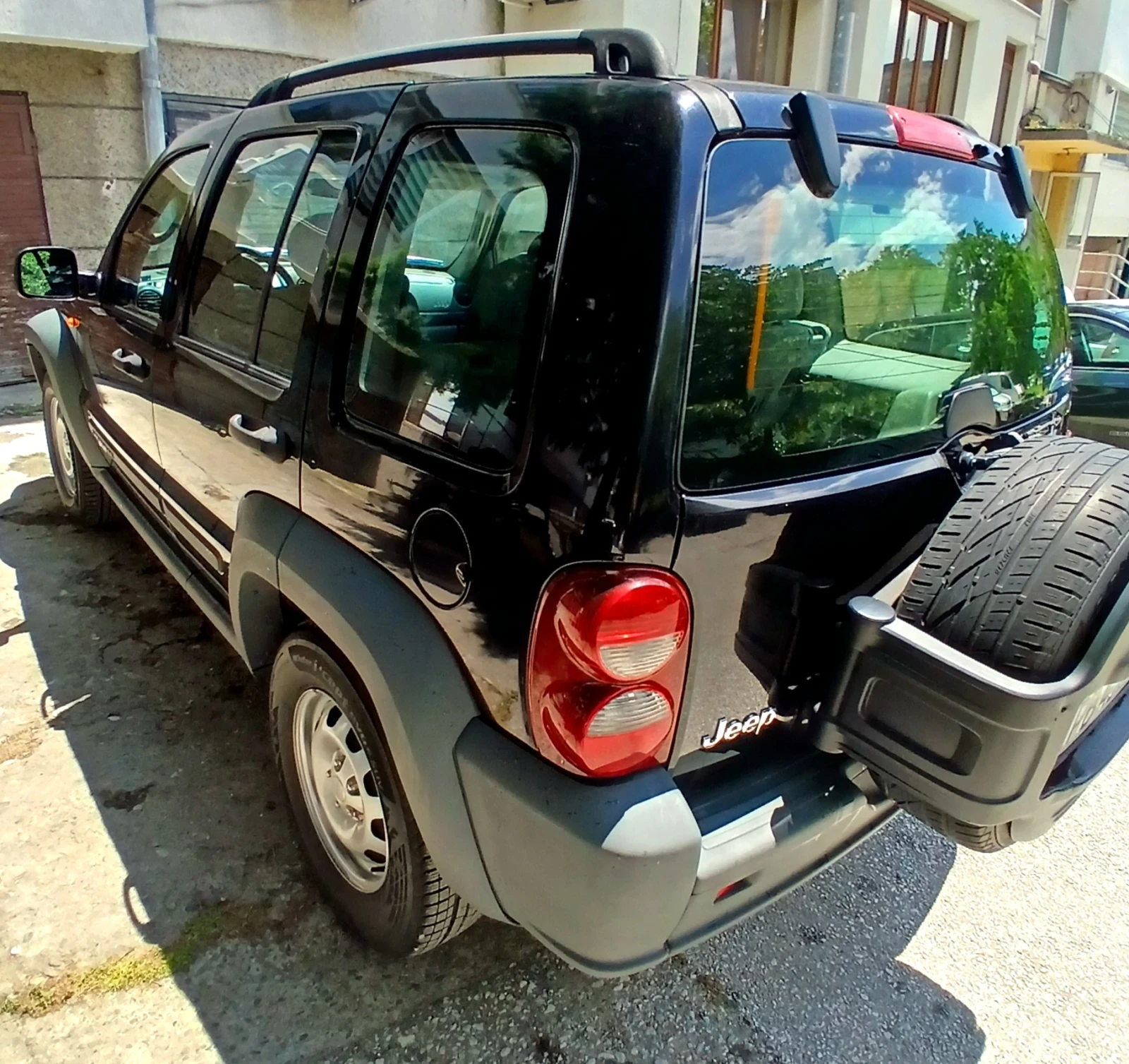 Jeep Cherokee, снимка 3 - Автомобили и джипове - 54976924