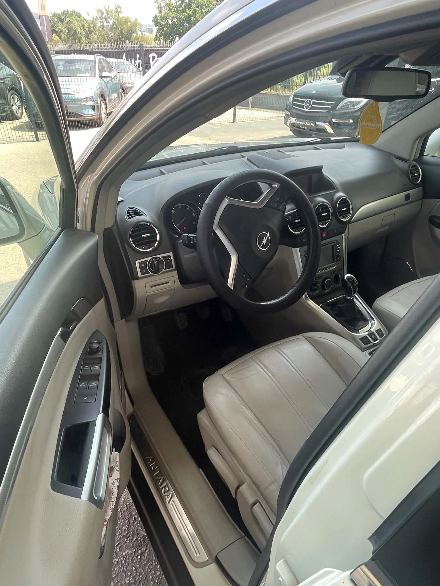 Opel Antara, снимка 8 - Автомобили и джипове - 55361976