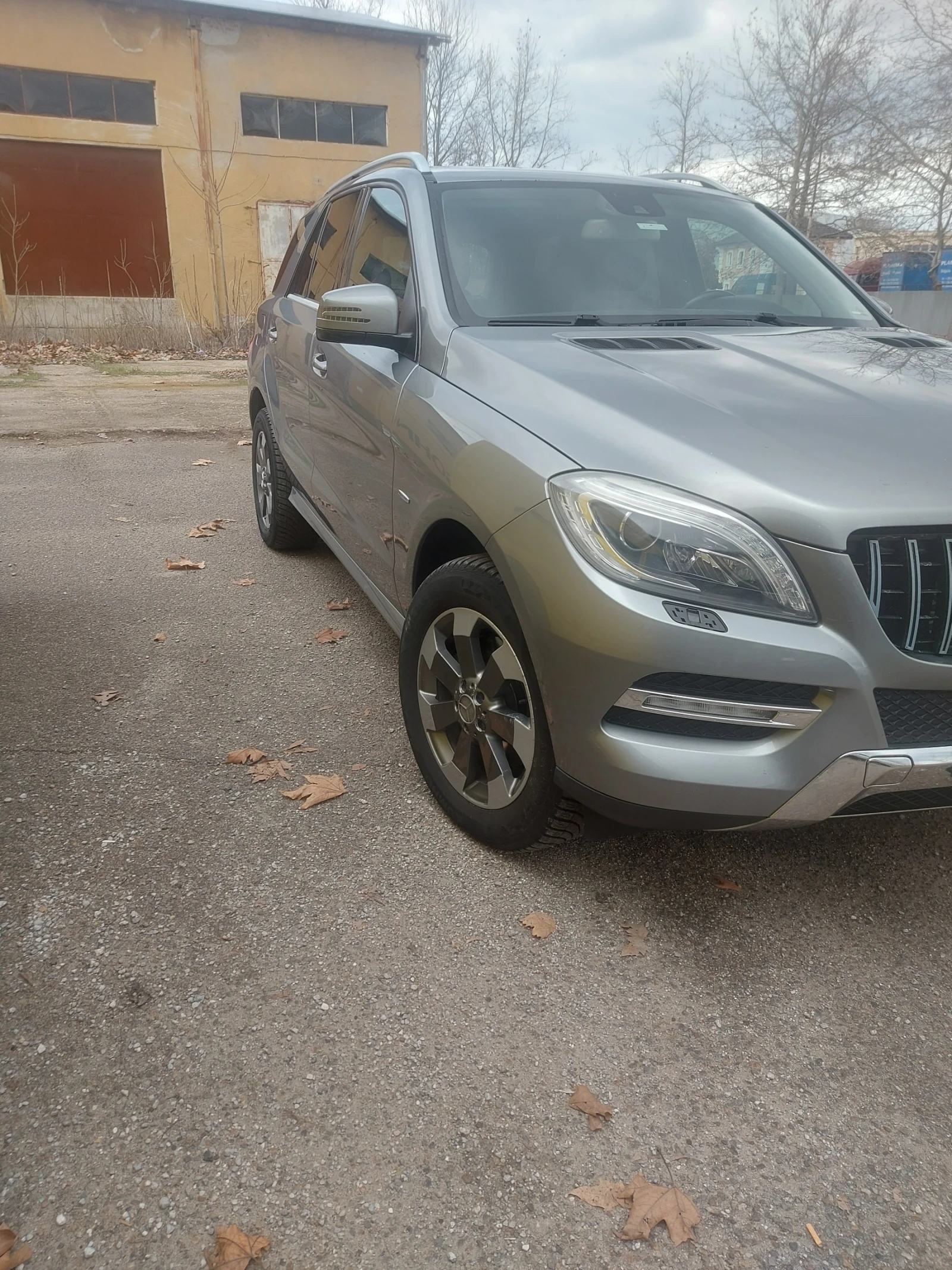 Mercedes-Benz ML 350 На прожуни, снимка 2 - Автомобили и джипове - 55416556