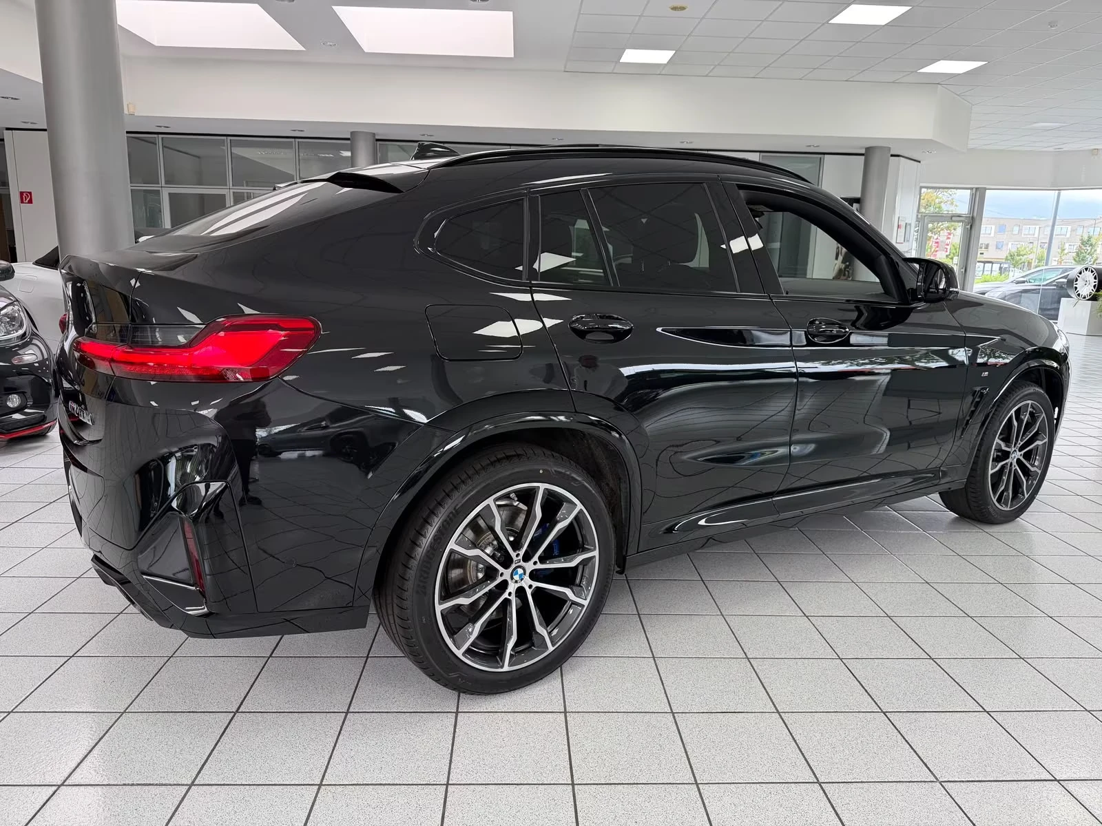 BMW X4 M40d / SHADOW LINE / LASERLIGHT / HUD / 360 / PANO, снимка 6 - Автомобили и джипове - 55587408