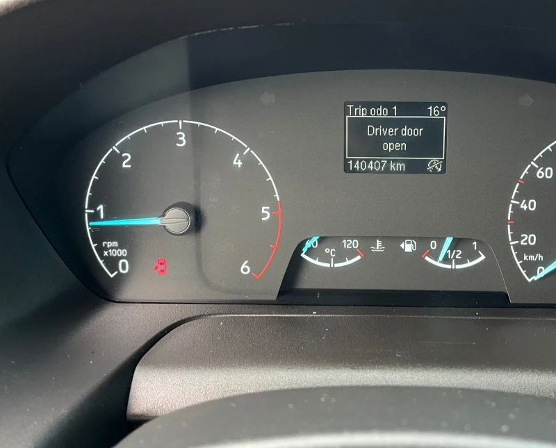 Ford Transit Custom 2.0 Ecoblue Hybrid , снимка 15 - Бусове и автобуси - 52015610