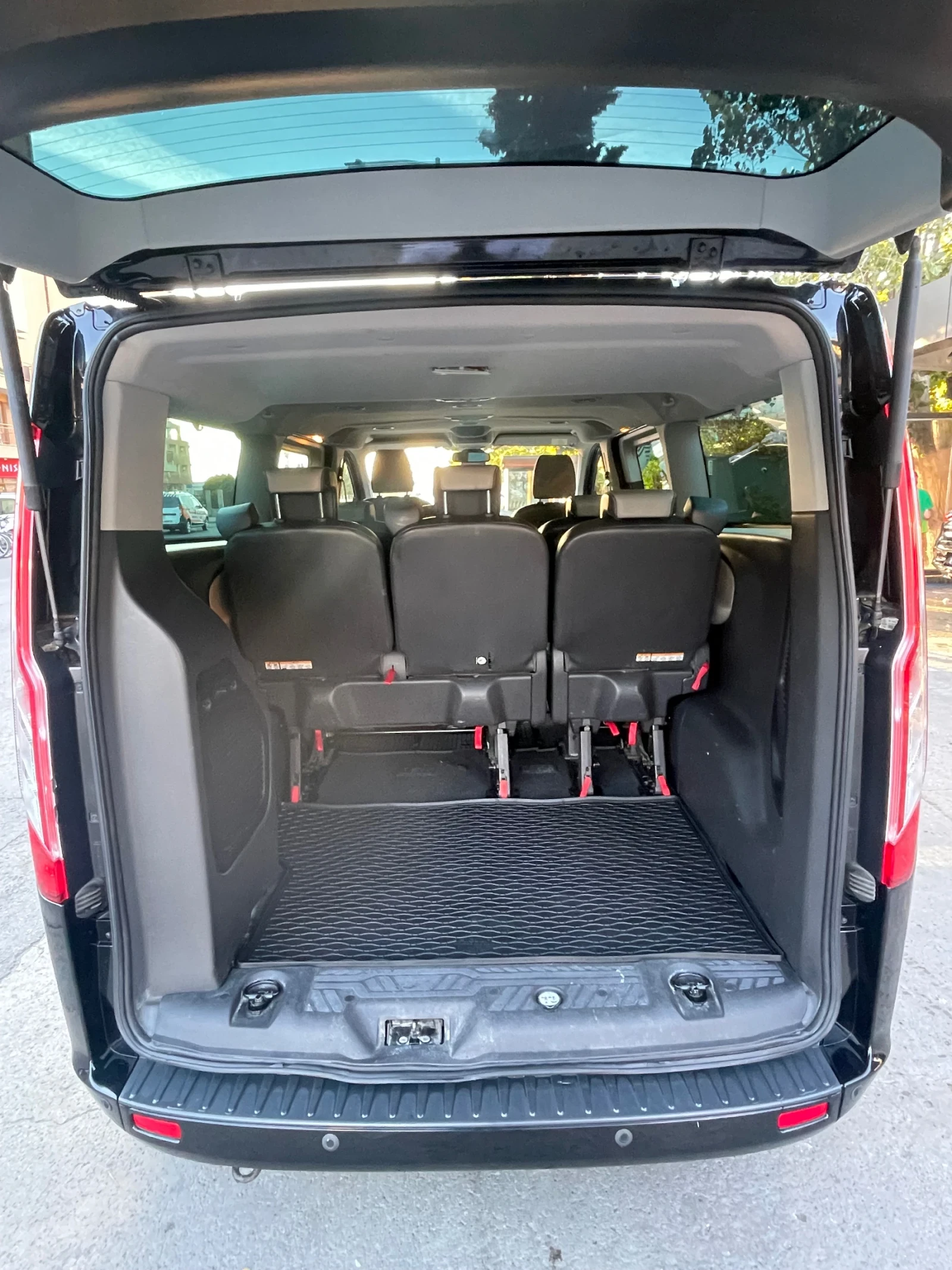 Ford Transit Custom, снимка 4 - Бусове и автобуси - 56398034