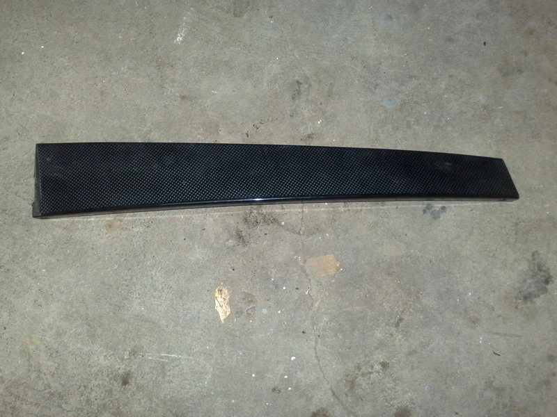 Лайсна за Мерцедес E220 01г. (предна лява врата)