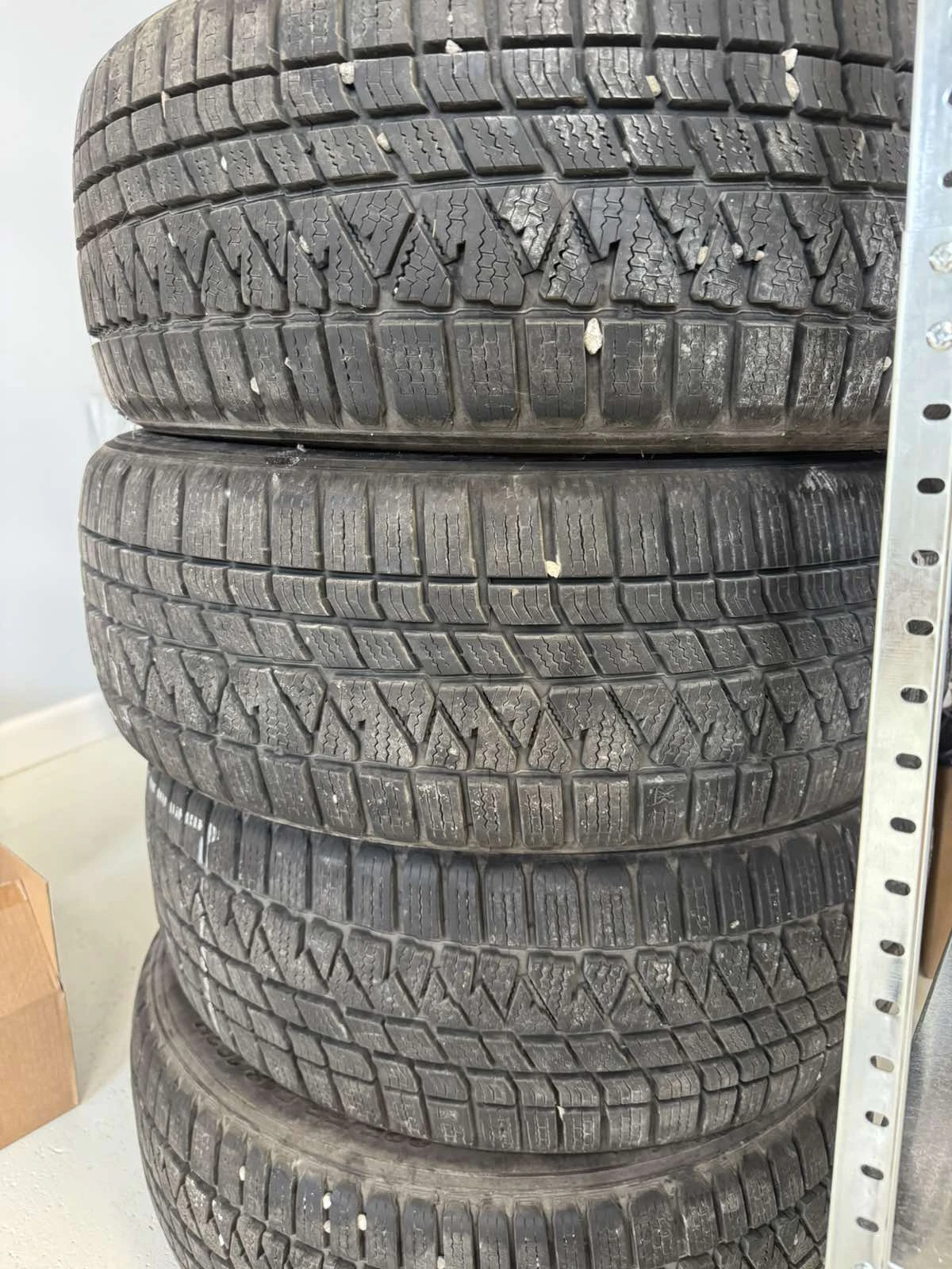 Гуми Зимни 225/55R18