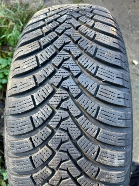 Гуми Зимни 215/60R17