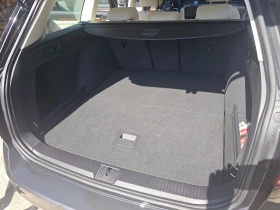 VW Passat Highline, DSG, Distronik, Перфектна и икономична., снимка 8