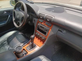 Mercedes-Benz C 200, снимка 10