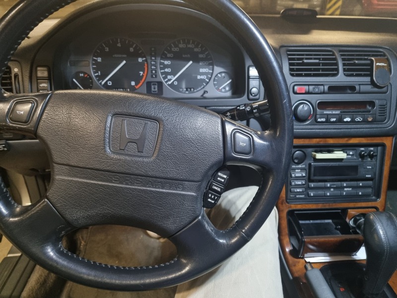 Honda Legend, снимка 9 - Автомобили и джипове - 45818885