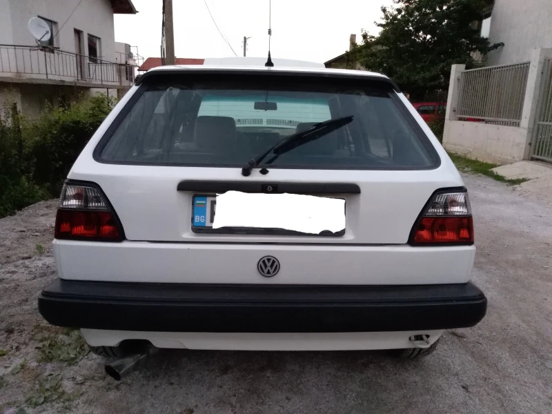 VW Golf 1.6 TDI, снимка 4 - Автомобили и джипове - 47078037