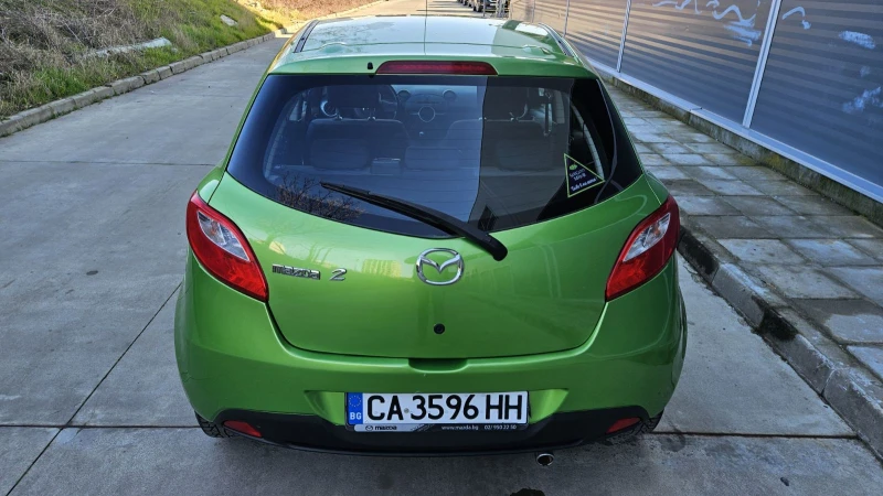 Mazda 2 1.4i, снимка 4 - Автомобили и джипове - 48849738