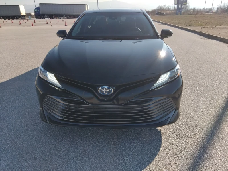 Toyota Camry 2.5 XLE Hybrid Личен автомобил, снимка 3 - Автомобили и джипове - 49014174