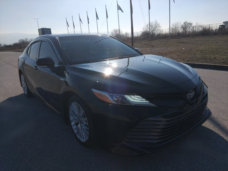 Toyota Camry 2.5 XLE Hybrid , снимка 3 - Автомобили и джипове - 49014174