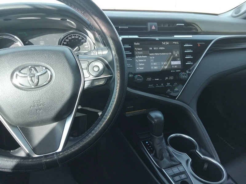 Toyota Camry 2.5 XLE Hybrid Личен автомобил, снимка 13 - Автомобили и джипове - 49014174