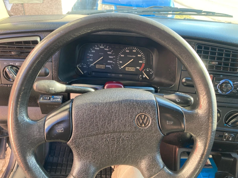 VW Golf 1.8 Syncro, снимка 10 - Автомобили и джипове - 49415357