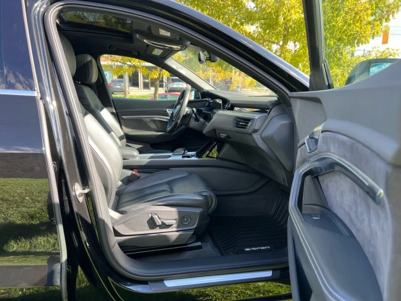 Audi E-Tron * PRESTIGE* , снимка 16 - Автомобили и джипове - 53189559