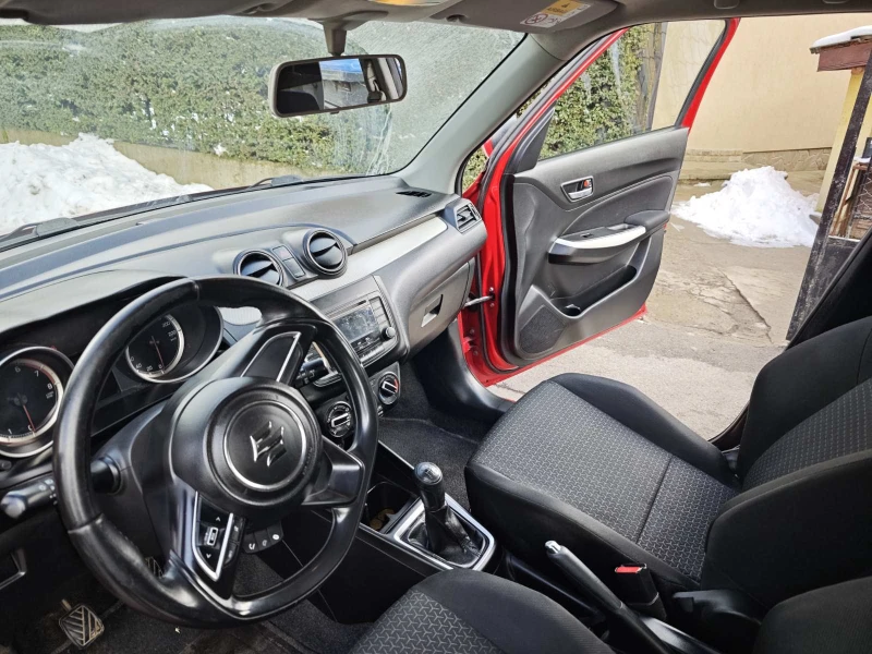 Suzuki Swift, снимка 16 - Автомобили и джипове - 53582576