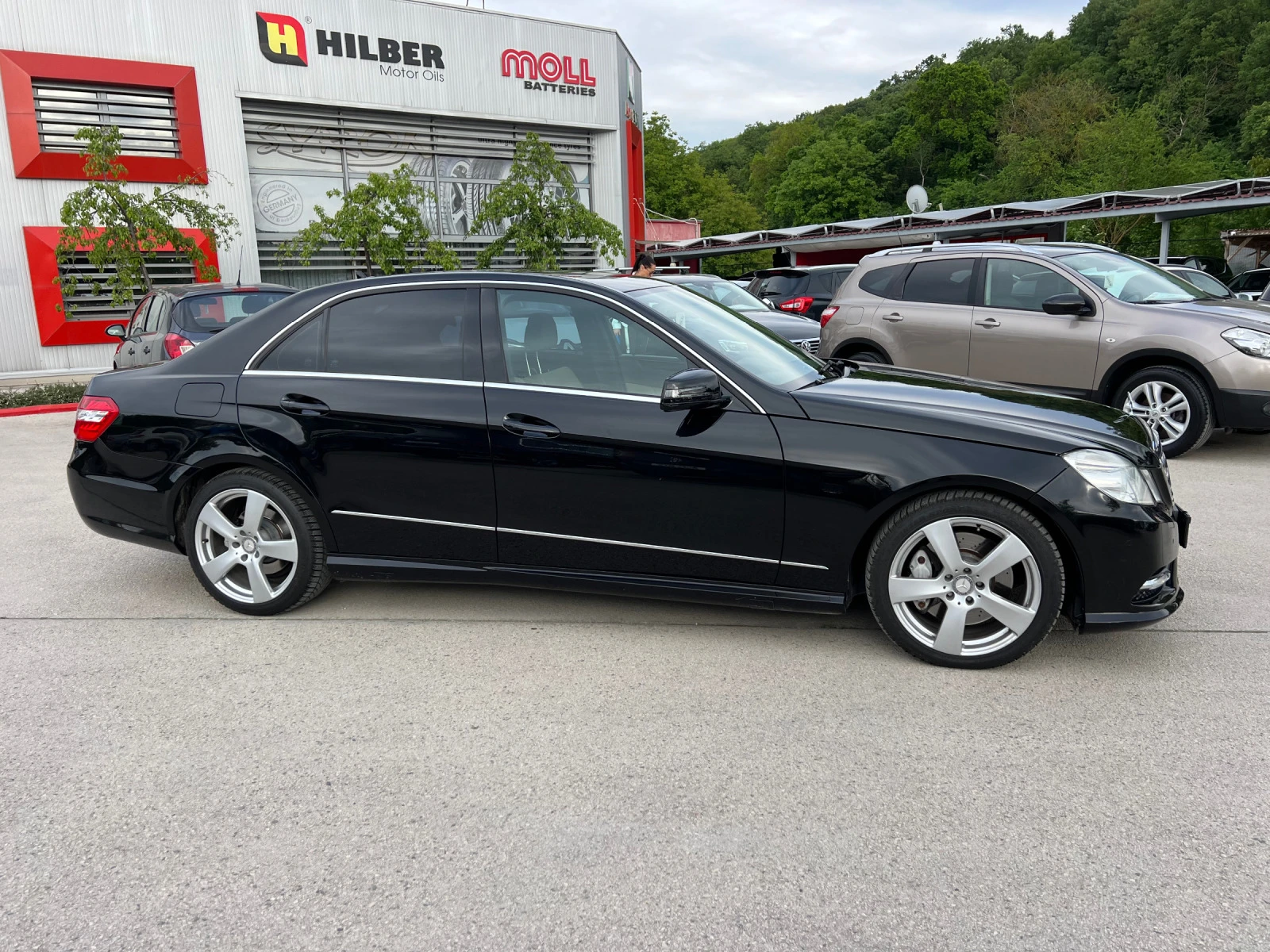 Mercedes-Benz E 350 4-matik. AMG - изображение 4